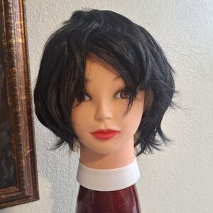 Black Short Layered Women's Wig - Unbranded
